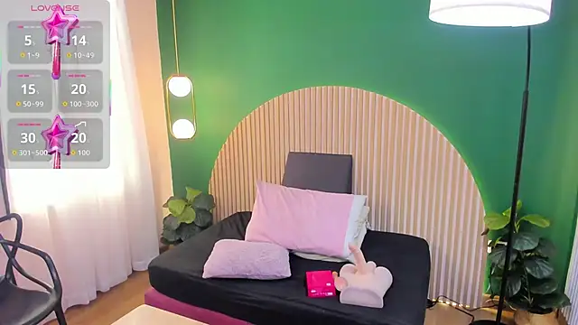 taylor bennet online show from February 27, 11:54 am