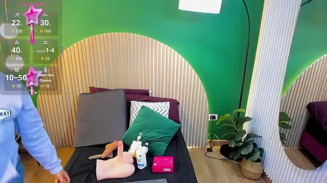 taylor bennet online show from October 19, 12:08 pm