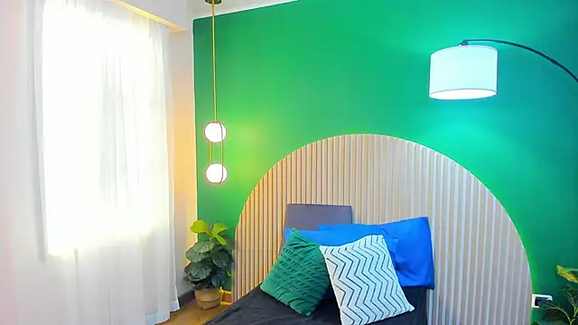 taylor bennet online show from September 22, 11:49 am