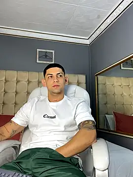 Alex cute77 online show from September 26, 11:06 am