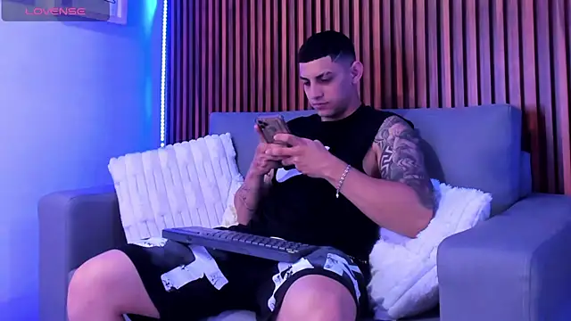 Alex cute77 online show from April 30, 11:39 am