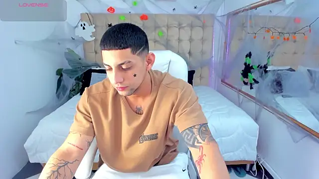 Alex cute77 online show from October 10, 12:06 pm
