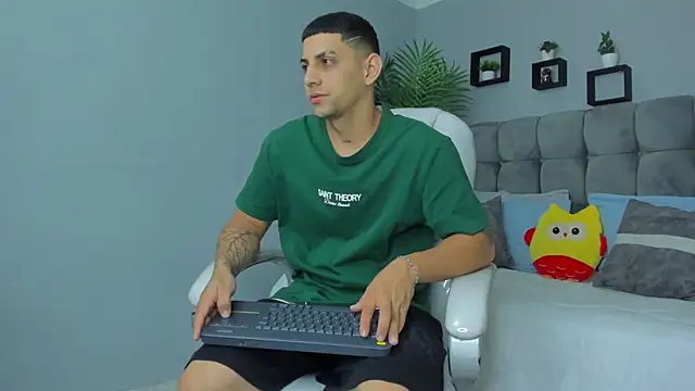 Alex cute77 online show from May 21, 12:13 pm