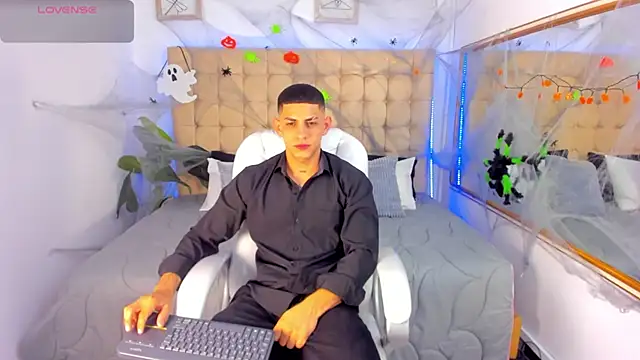 Alex cute77 online show from October 25, 11:09 am