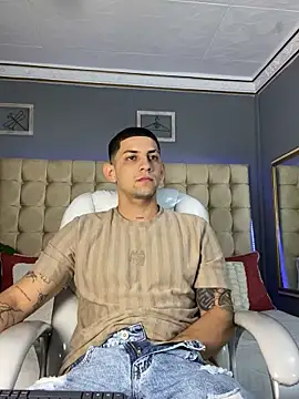 Alex cute77 online show from September 27, 11:38 am