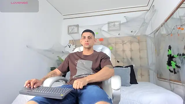Alex cute77 online show from October 15, 10:45 am