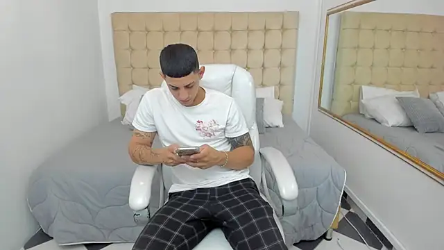 Alex cute77 online show from December 15, 11:38 am