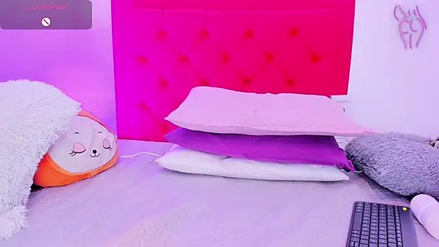 Sofia Girl  online show from March 14, 8:10 am