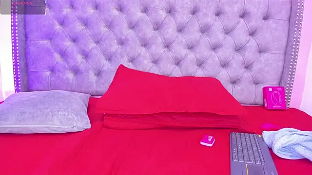 Sofia Girl  online show from October 8, 9:33 am