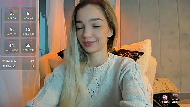 Snapshot of Sassy_Teen chatting on October 7, 9:43 am Sassy Teen online show from October 7, 9:43 am