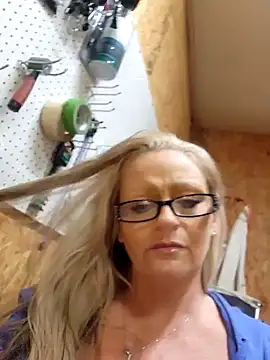 Southern Bella online show from December 5, 3:23 pm