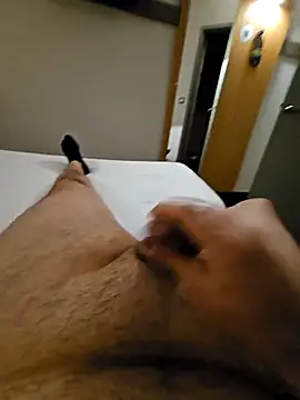 hairydickfr online show from March 19, 9:37 pm