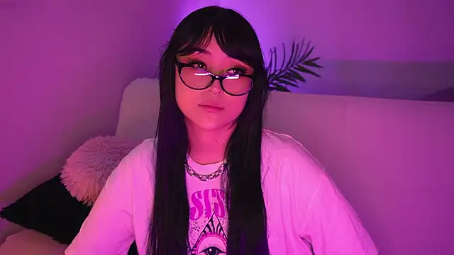 Gloomydoll online show from April 2, 8:37 pm