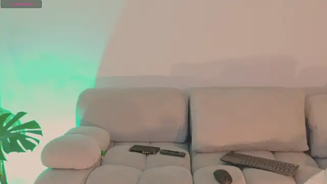 Snapshot of LindseyMoss chatting on November 29, 12:44 am LindseyMoss online show from November 29, 12:44 am