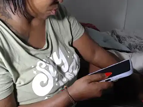 Snapshot of Real1SweetQueen chatting on September 9, 11:14 pm Real1SweetQueen online show from September 9, 11:14 pm