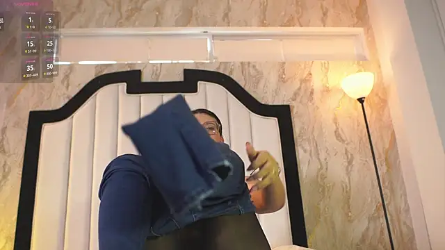 mia colin1  online show from February 9, 4:27 pm