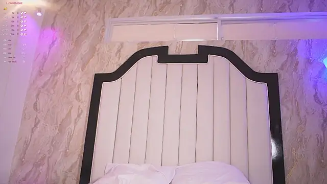 mia colin1  online show from November 14, 8:23 pm