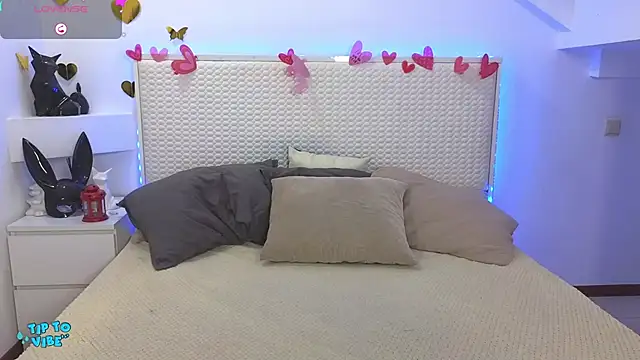 Snapshot of Eva_Rogers_ chatting on February 19, 2:44 pm Eva Rogers online show from February 19, 2:44 pm