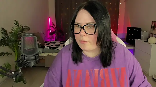 Snapshot of Akemi_BBW chatting on October 10, 5:14 pm Akemi BBW online show from October 10, 5:14 pm