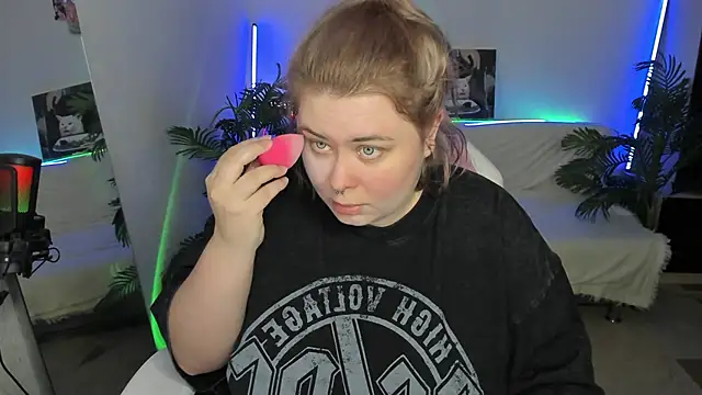 Snapshot of Akemi_BBW chatting on March 7, 6:11 pm Akemi BBW online show from March 7, 6:11 pm