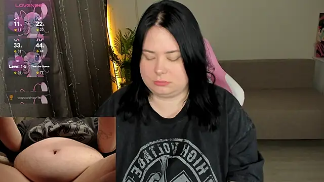 Akemi BBW online show from December 3, 5:30 am