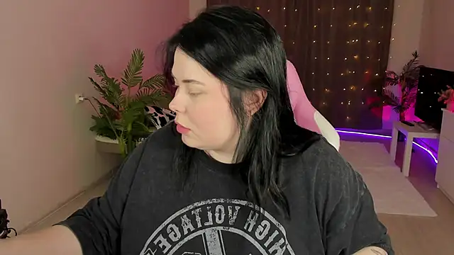 Snapshot of Akemi_BBW chatting on September 24, 5:19 pm Akemi BBW online show from September 24, 5:19 pm