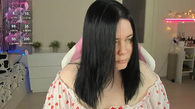 Snapshot of Akemi_BBW chatting on June 11, 12:46 pm Akemi BBW online show from June 11, 12:46 pm
