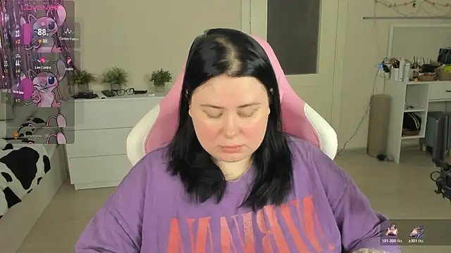 Akemi BBW online show from May 26, 9:40 am
