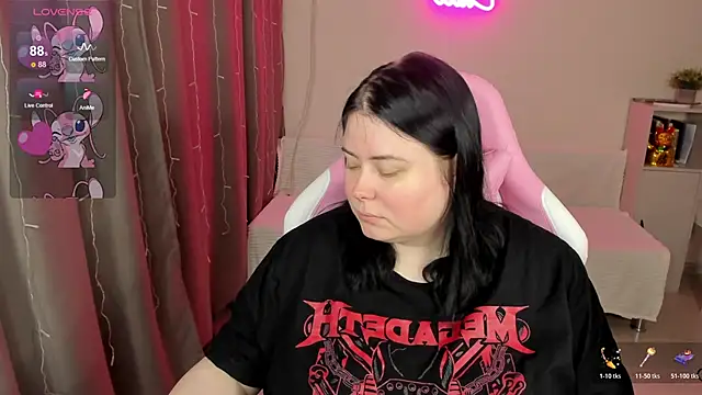 Akemi BBW online show from April 10, 9:05 am