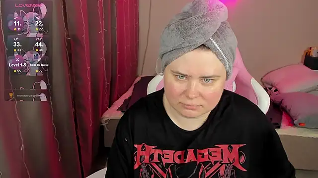 Akemi BBW online show from April 2, 5:58 am