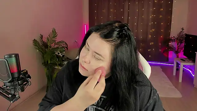 Snapshot of Akemi_BBW chatting on September 20, 2:11 pm Akemi BBW online show from September 20, 2:11 pm