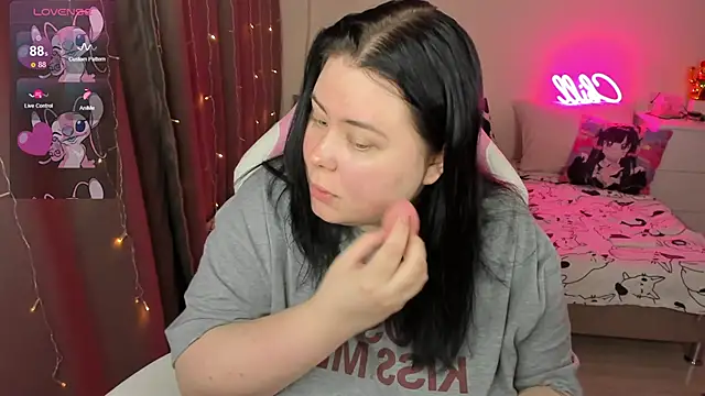 Akemi BBW online show from February 8, 5:49 am