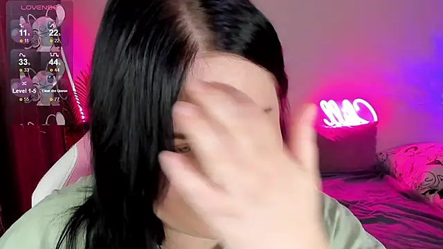 Akemi BBW online show from November 19, 6:30 pm