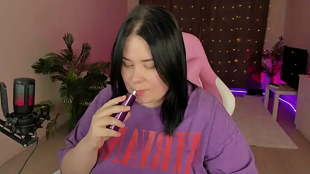 Snapshot of Akemi_BBW chatting on October 3, 4:41 pm Akemi BBW online show from October 3, 4:41 pm