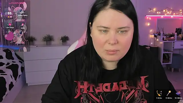 Akemi BBW online show from May 17, 8:14 am