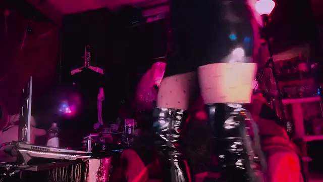 astarrot online show from April 9, 5:52 pm