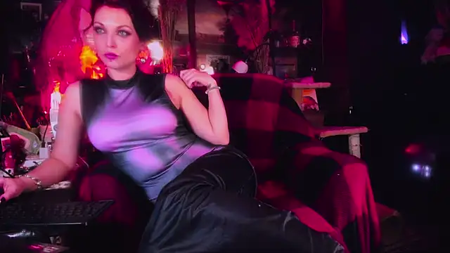 astarrot online show from April 4, 8:15 pm