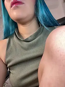 kaoticblue  online show from December 17, 12:15 am