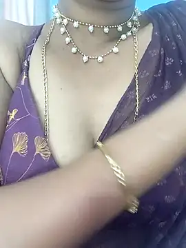Snapshot of sexytelugu27 chatting on October 1, 6:18 am sexytelugu27 online show from October 1, 6:18 am