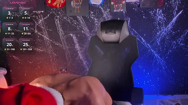 DereckCooperr online show from December 18, 10:57 pm