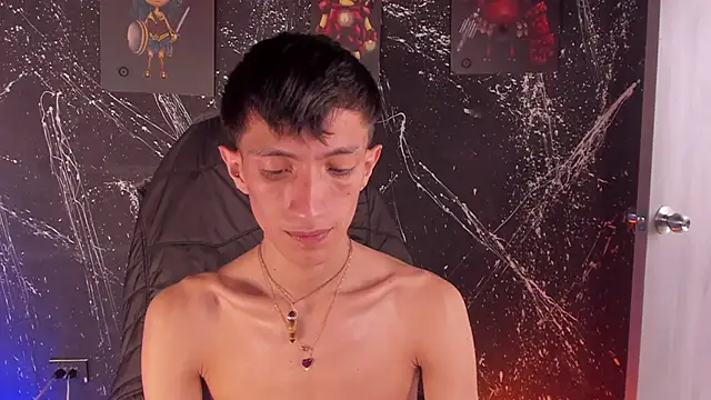 Snapshot of DereckCooperr chatting on December 3, 9:47 pm DereckCooperr online show from December 3, 9:47 pm