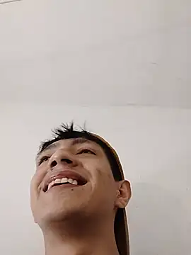 Snapshot of DereckCooperr chatting on July 19, 9:11 pm DereckCooperr online show from July 19, 9:11 pm
