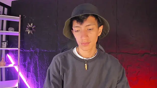 DereckCooperr online show from February 12, 11:26 pm