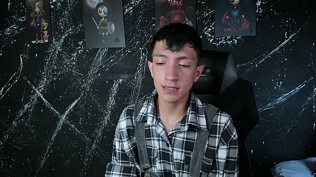 DereckCooperr online show from April 7, 10:22 pm