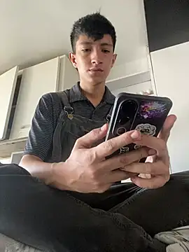 Snapshot of DereckCooperr chatting on July 7, 8:34 pm DereckCooperr online show from July 7, 8:34 pm