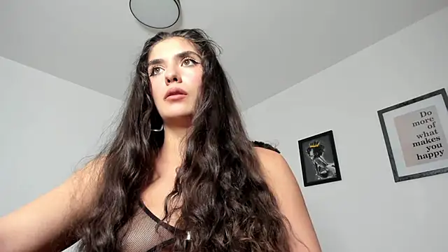 PortraitMarie online show from February 7, 9:26 pm