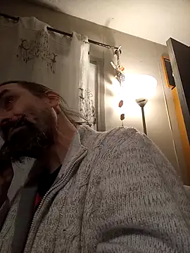 Snapshot of teekoine1 chatting on November 7, 1:32 am teekoine1 online show from November 7, 1:32 am