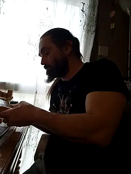 Snapshot of teekoine1 chatting on October 28, 1:21 pm teekoine1 online show from October 28, 1:21 pm