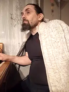 Snapshot of teekoine1 chatting on February 7, 2:40 am teekoine1 online show from February 7, 2:40 am