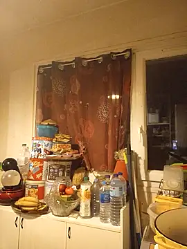 Snapshot of teekoine1 chatting on November 15, 12:36 am teekoine1 online show from November 15, 12:36 am